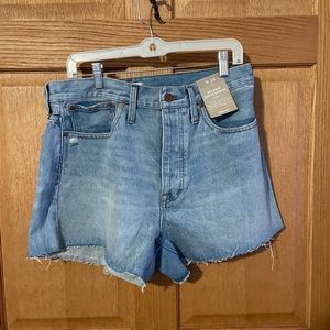 Madewell relaxed fit, curvy denim shorts